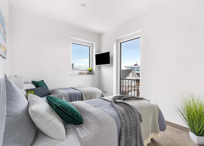 Dock 76 Bridge - Penthouse